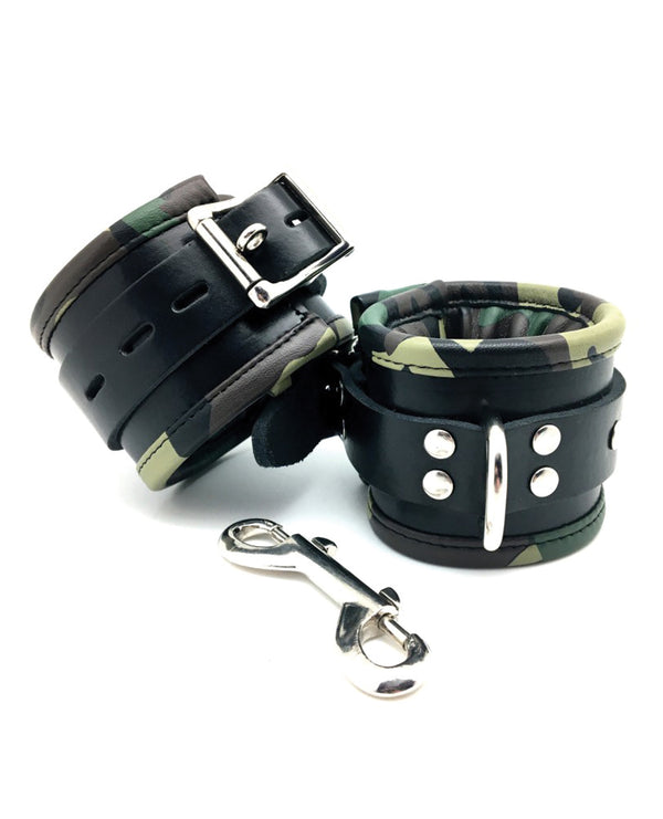 Sensual Sin Sensual Sin Leather Padded Wrist Cuffs - Camo Piping